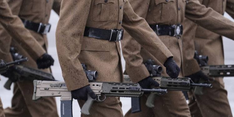 Britanski vojnik ubijen u Ukrajini – MORH — RT World News