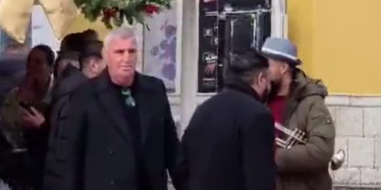 Bulj potjerao romski orkestar iz Sinja: “Pjevanje te pjesme nije primjereno”