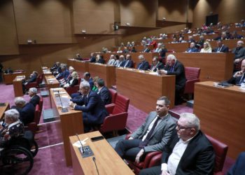 Burno u Saboru, prošli Bačićevi zakoni, Jandroković gubio živce: ‘Lažete i mutite vodu’