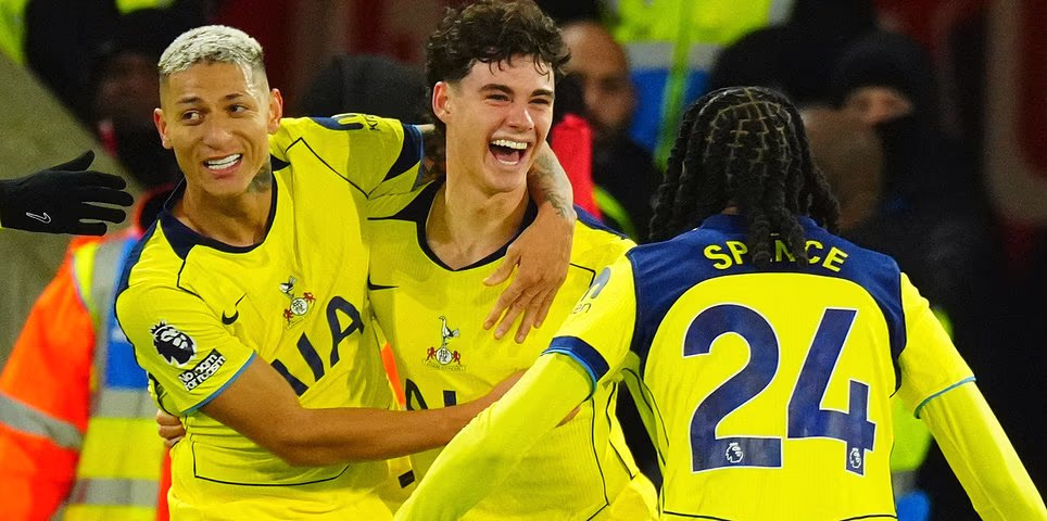 Crystal Palace protiv Tottenhama – Premier liga UŽIVO: Najnoviji rezultat i ažuriranja dok Archie Gray otvara rezultat na Selhurst Parku nakon što je VAR isključio Richarlisonov udarac