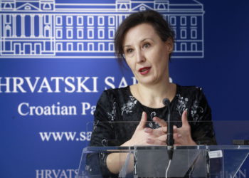 Dalija se žestoko obrušila na molitelje, nazvala ih prijetnjom: ‘Kad već Crkva šuti’