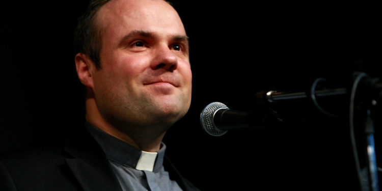 Don Stojić ukazao Hrvatima na skrivenu istinu o marševima: ‘Znate li tko se krije iza tih ljudi?’