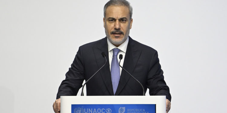 Država NATO-a izdala je upozorenje za brodove u Crnom moru — RT World News