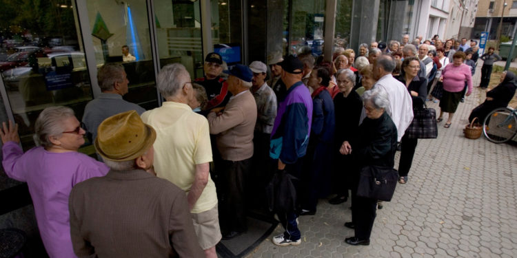 Dugo Selo isplaćuje božićnice umirovljenicima: ‘Tko nema račun, dobit će u gotovini’