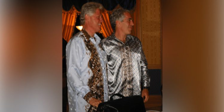 Epsteinovi dokumenti pokazuju da je s Clintonom letio u Rusiju najmanje tri puta