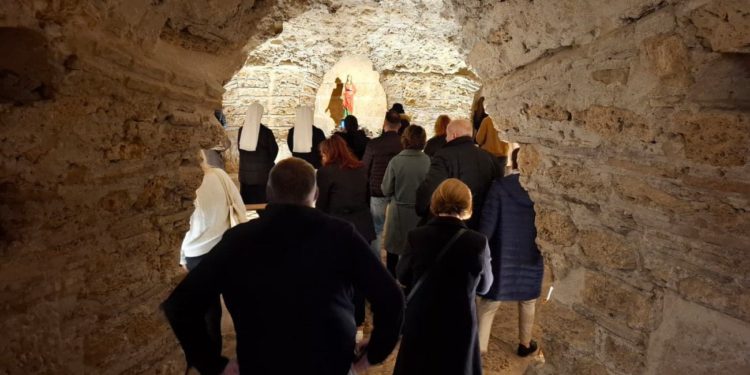 FOTO I VIDEO Split slavi blagdan Svete Lucije uz dirljivu izložbu i nezaboravne prizore grada