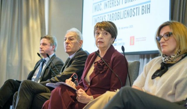 FOTO Zarobljeni u korupciji: Političke stranke drže BiH na ocjeni 2/5 na indeksu zarobljenosti države