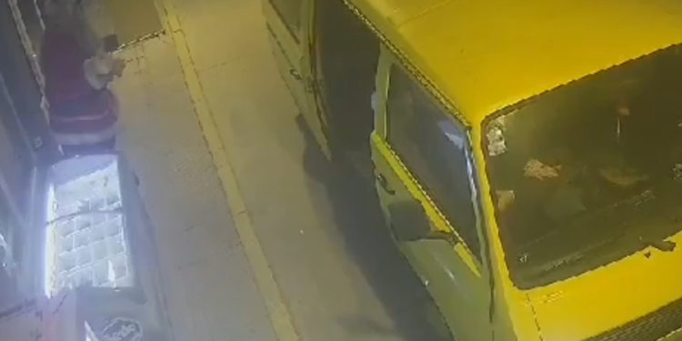 Došli s kombijem na benzinsku, vlasnik se hvata za glavu zbog onog što su uzeli