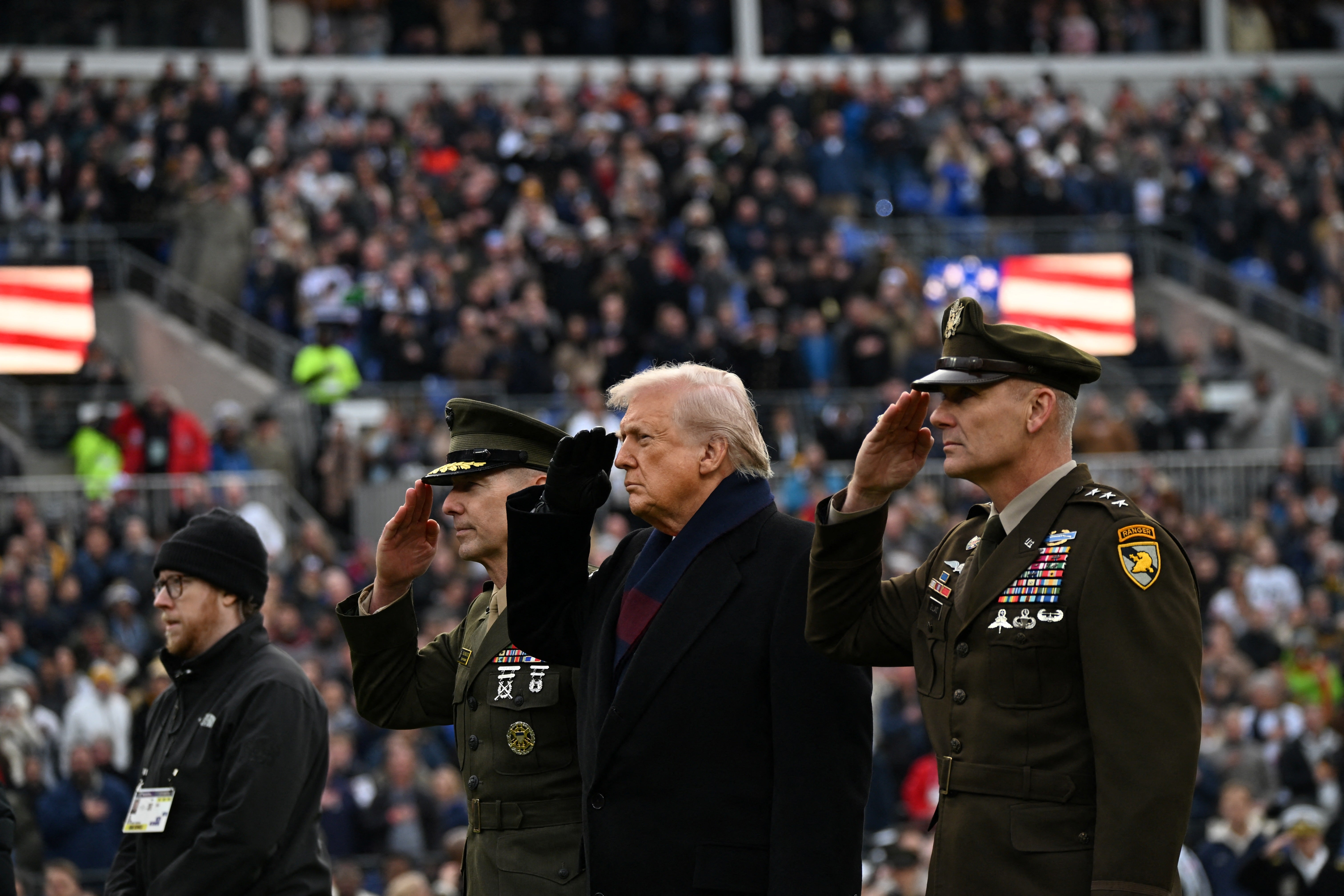 Na pitanje za koju momčad navija, Trump je rekao: “Sigurno se šalite ako mislite da ću vam dati takav odgovor.