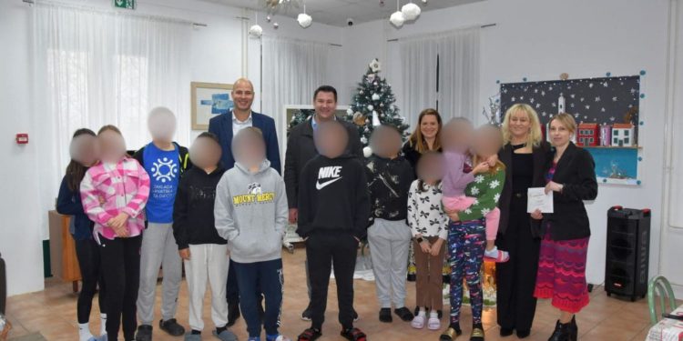 Gradonačelnik Ivanović u predblagdanskom obilasku udruga i ustanova socijalne skrbi