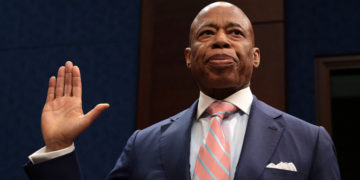 Gradonačelnik New Yorka u odlasku zabranio bojkot protiv Izraela uoči muslimanskog nasljednika — RT World News