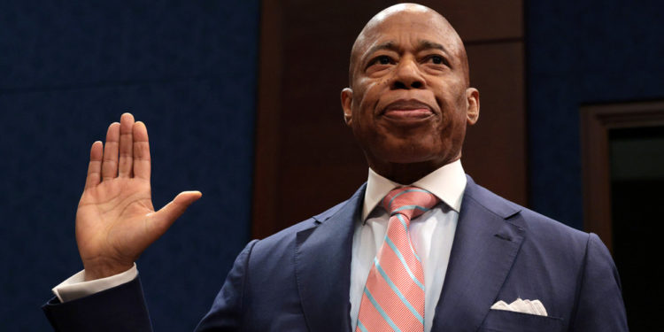 Gradonačelnik New Yorka u odlasku zabranio bojkot protiv Izraela uoči muslimanskog nasljednika — RT World News