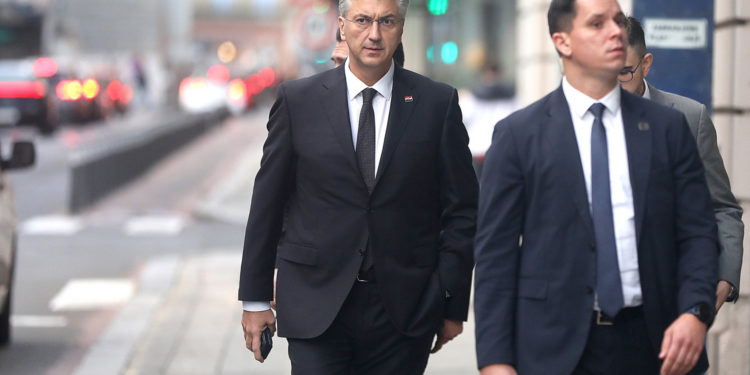 Hoće li Plenković prepustiti moćnu poziciju? Ulaze u ogroman rizik i sigurno će tražiti nešto veliko