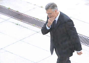 Hrvati zaboravili što je Vladimir Šeks potpisao 2005.: ‘Zašto je sad Plenković ne ukine’