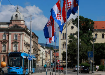 Hrvatima palili zastave, šarali križ, prijetili smrću zbog svadbe pa uništili advent