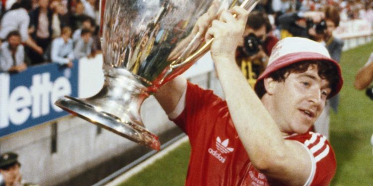 John Robertson mrtav: Nottingham Forest u žalosti, osvojio dva Europska kupa