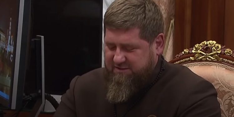 Kadirov kolima hitne pomoći hitno prevezen u bolnicu, jedva ga uspjeli reanimirati