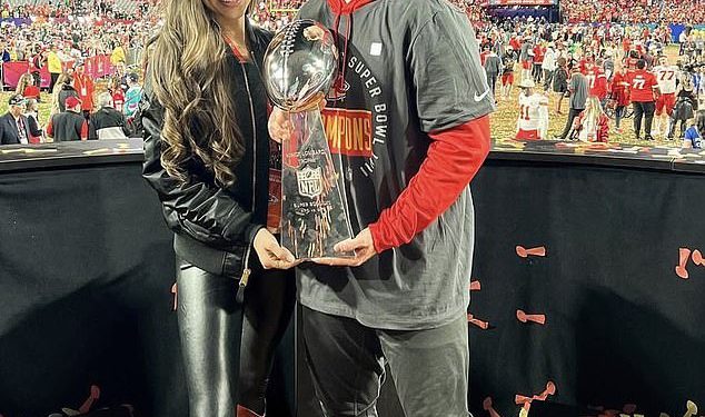 Kansas City Chiefs potpisuju kvoterbeka Buffalo Billsa nakon ozljeda Patricka Mahomesa i Gardnera Minshewa