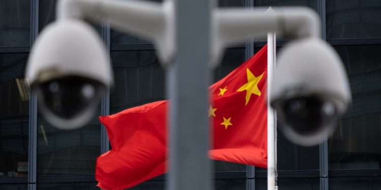 Kineski špijunski napad 2025.: švercani otrovi, regrutirane trupe, hakirane mreže