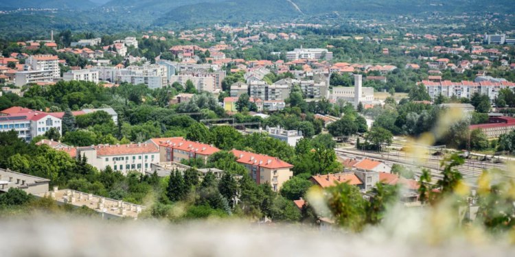 Knin je prije četiri godine krenuo u projekt izgradnje triju stambenih zgrada: u tijeku je izdavanje građevinske dozvole