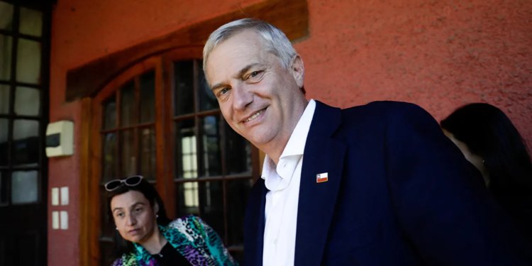 Konzervativac José Kast pobjeđuje na izborima za predsjednika Čilea s 58% za sigurnosnu platformu