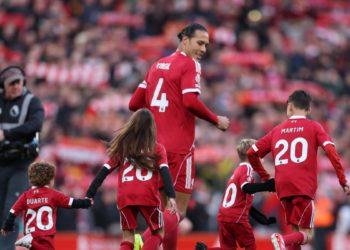 Liverpool, Van Dijk napisao Diogo Jota u Timesu