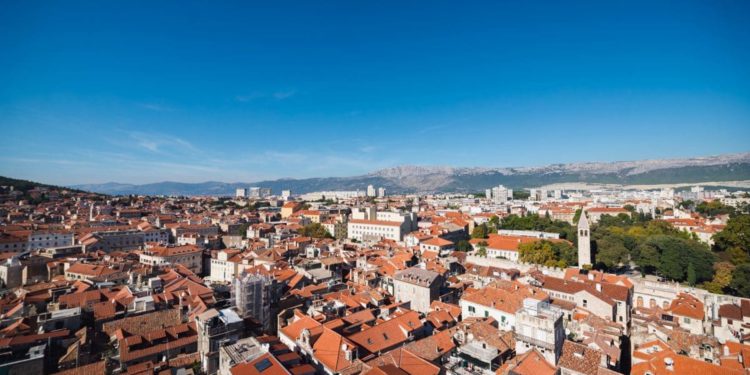 MUZEJ GRADA SPLITA: Otvorenje izložbe “Umjetnici Karmelu na dar”