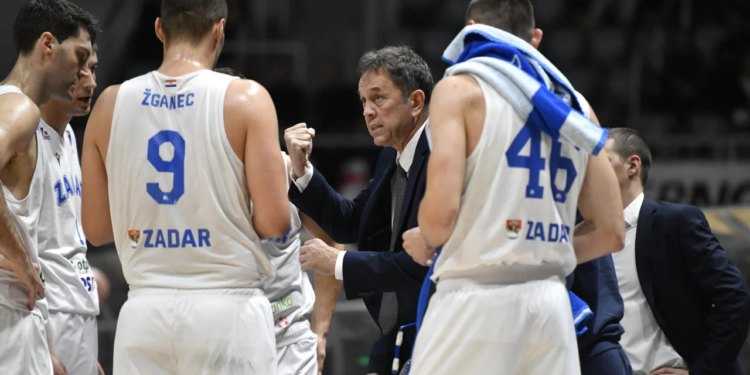 MVP Vlado Mihailović s 42 poena i mališani s dječje tribine izvukli Zadrane protiv Bečana