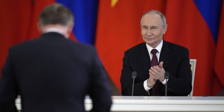 Moskva komentirala pregovore, Zelenski tvrdi: ‘Spreman sam sastati se s Putinom’