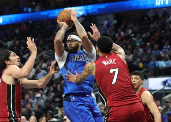 NBA rezultati: Milwaukee Detroit, Dallas Miami