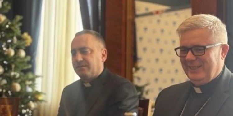 Nadbiskup Zgrablić u posjetu gradonačelniku Erliću: “Neka Vas prati obilje Božjeg blagoslova”