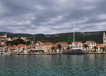 Oblačan utorak uz umjereno jugo, povremeno s kišom u Dalmaciji