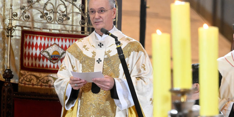 Odjeknula moćna poruka nadbiskupa Kutleše na Božić: ‘Nije mogao zatvoriti živo srce Crkve’