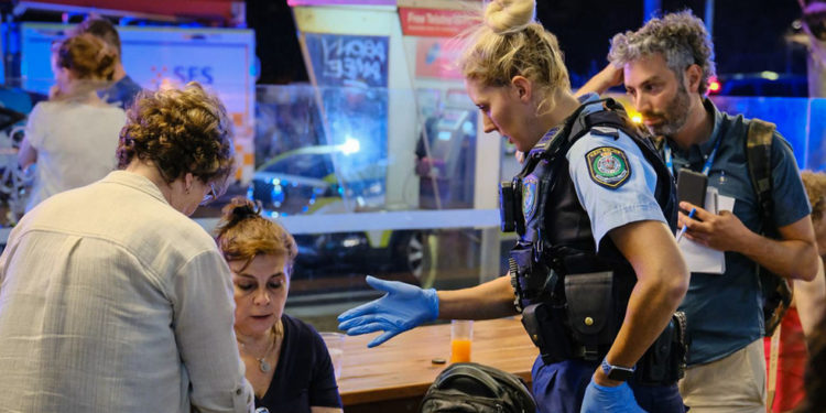 Otac i sin identificirani kao osumnjičeni za napad na Hanuku u Australiji — RT World News