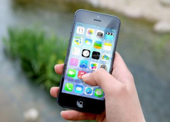 Ove aplikacije mogu vam krasti podatke, barem jednu imate na mobitelu: Znaju i kada spavate i kada niste kod kuće