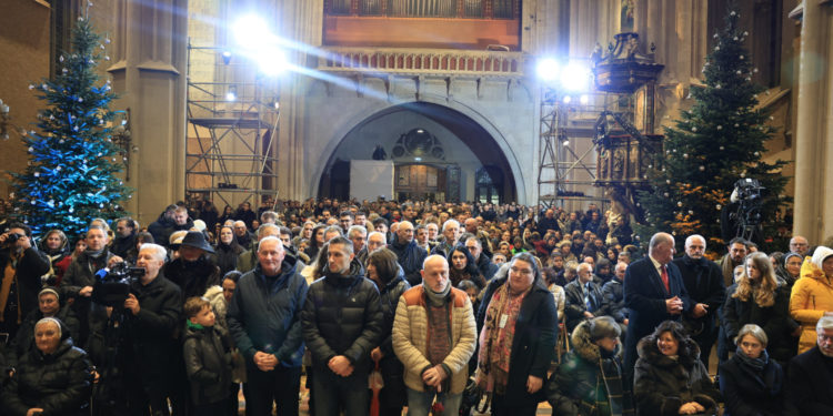 Ovo su političari koji su Božić proslavili u katedrali: Građanima uputili poruke