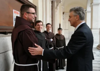 Plenković s ministrima u Vatikanu: Hrvate će raspametiti ono što planira reći Svetom Ocu