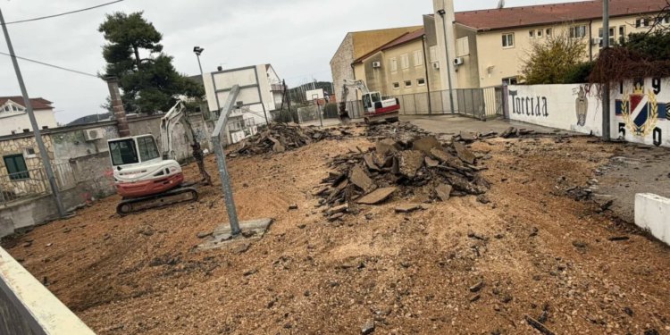 Počeli radovi na izgradnji školske dvorane u Pirovcu: ‘Kapitalan projekt za sve generacije ide u realizaciju’