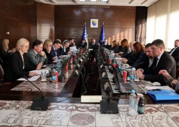 Pogledajte nove plaće dužnosnika FBiH: Lidiji Bradari raste na 5.400 KM, Nikšiću na 5.292 KM, ministrima na 4.860 KM