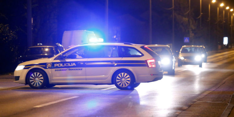 Policija moli za pomoć: Traže se svjedoci prometne nesreće, ženska osoba je teško ozlijeđena