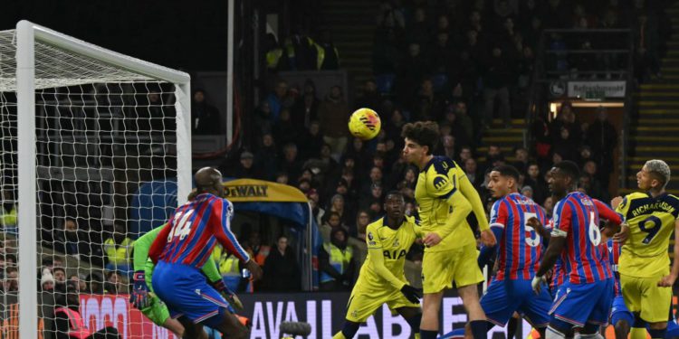 Premier, pogodak Graya pušta Tottenham da diše i šalje Crystal Palace u krizu