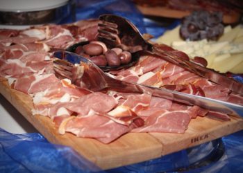 Preživite blagdane bez viška kila, osobna trenerica otkriva kako