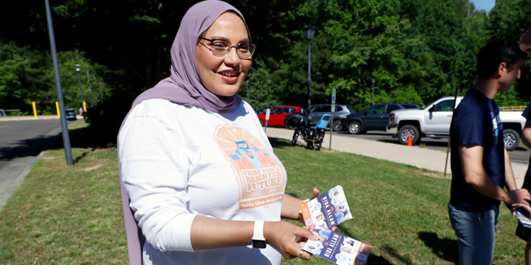 Progresivne skupine podržavaju primarne izazove protiv demokratskih vladajućih