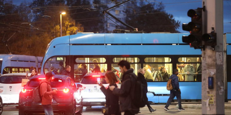 Promjene u javnom prijevozu: Provjerite kako će voziti tramvaji i autobusi