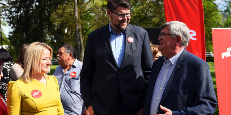 Prvi smo pisali o aferi Vojka Obersnela, pazite kako je operirao partijski moćnik