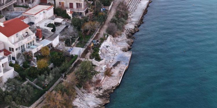 “Ronilački centar Trogir nema niti je imao koncesiju na pomorskom dobru u Okrugu Gornjem.” Što je sve ove godine radio općinski načelnik i zašto nije štitio pomorsko dobro kad mu je to zakonska zadaća?