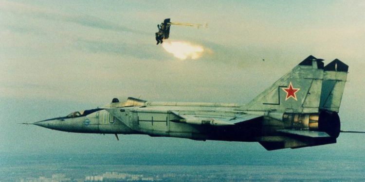 Ruski piloti stradali nakon što su se slučajno katapultirali u hangaru