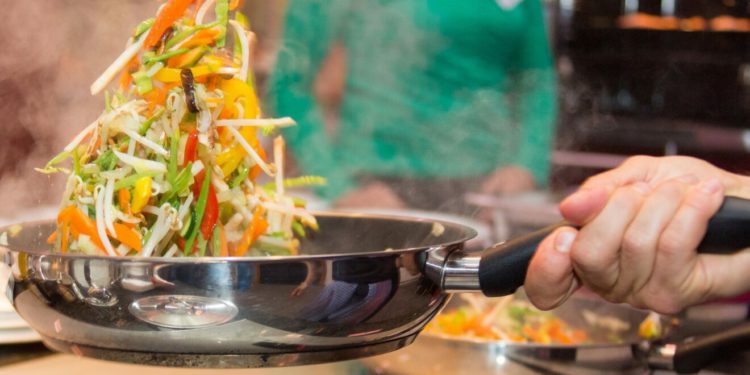 S polica se povlači ‘otrovna’ tava, dobavljač: ‘Ispričavamo se zbog neugodnosti’