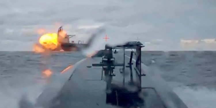 SAD i Ukrajina ciljaju na mračnu flotu od 1000 brodova lažnih naftnih tankera