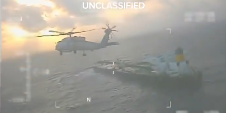 SAD zaplijenio još jedan naftni tanker kod Venezuele (VIDEO) — RT World News